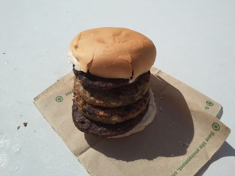 20140402_Quadruple_Burger.jpg